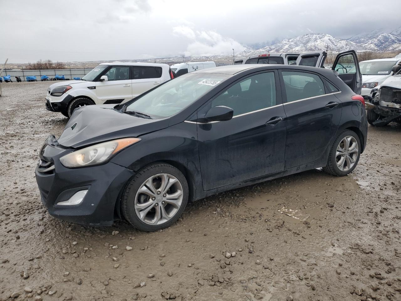 2013 Hyundai Elantra - Image 1