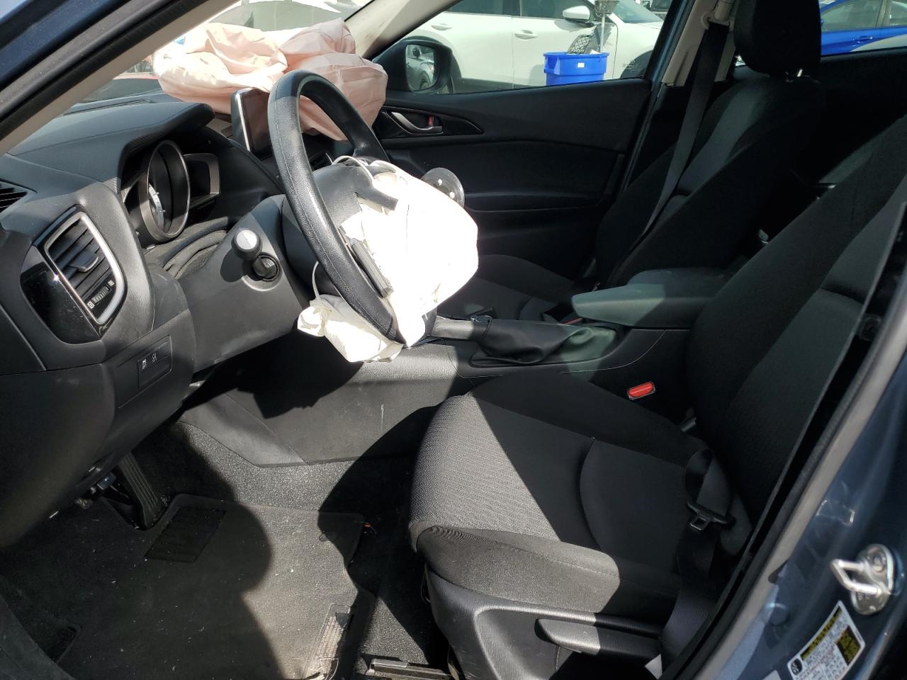 2016 Mazda 3 - Image 7