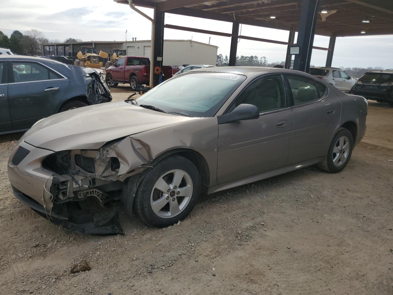 2006 Pontiac Grand Prix na sprzedaż w Tanner, AL - Front End