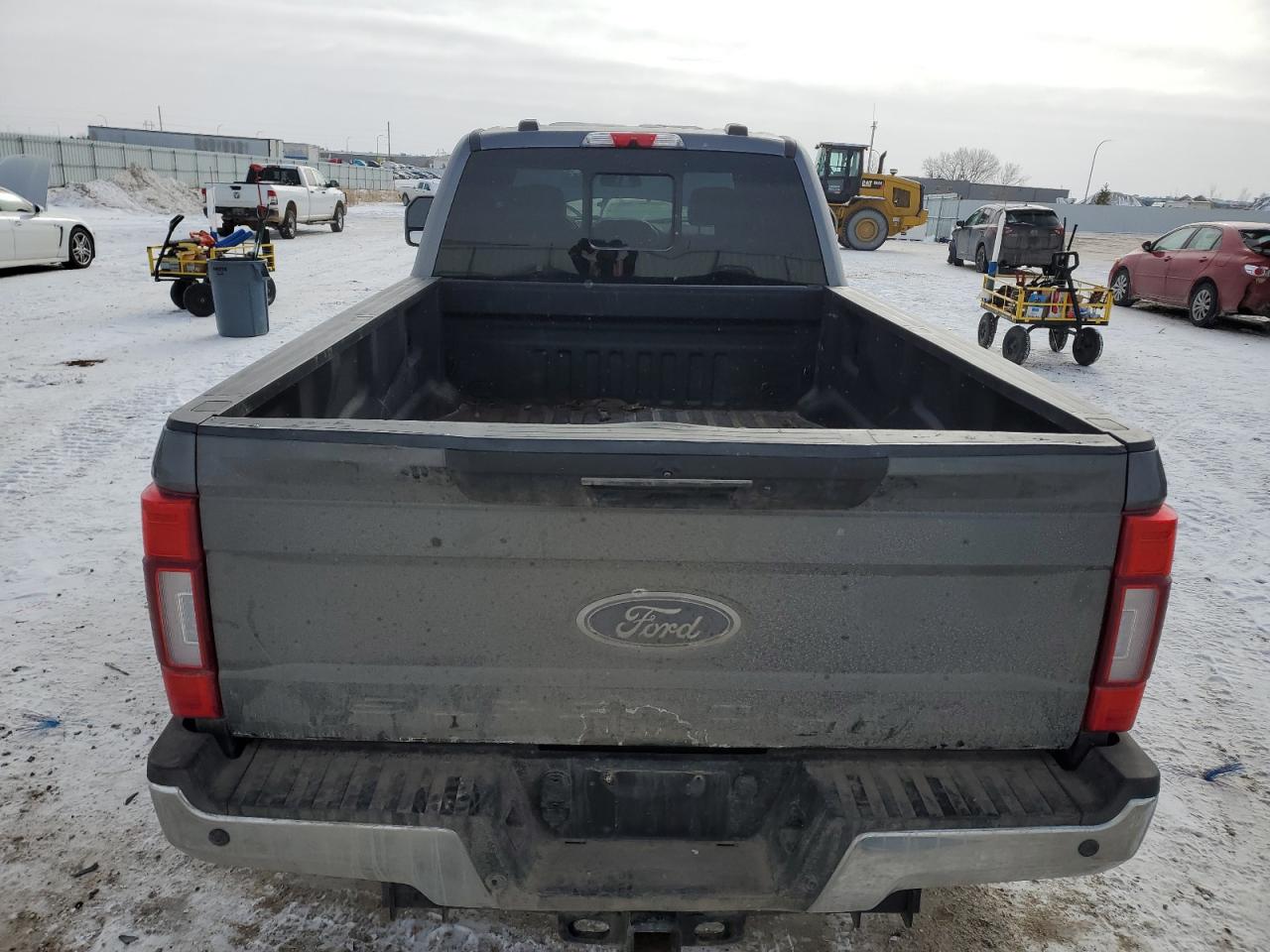 2022 Ford F350 - Image 10