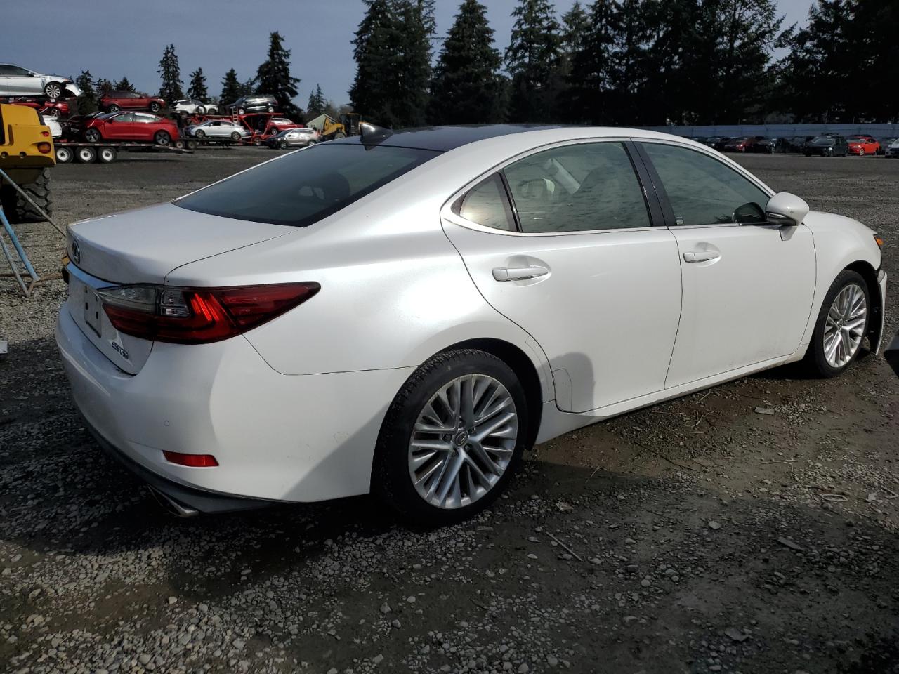 2016 Lexus ES - Image 3