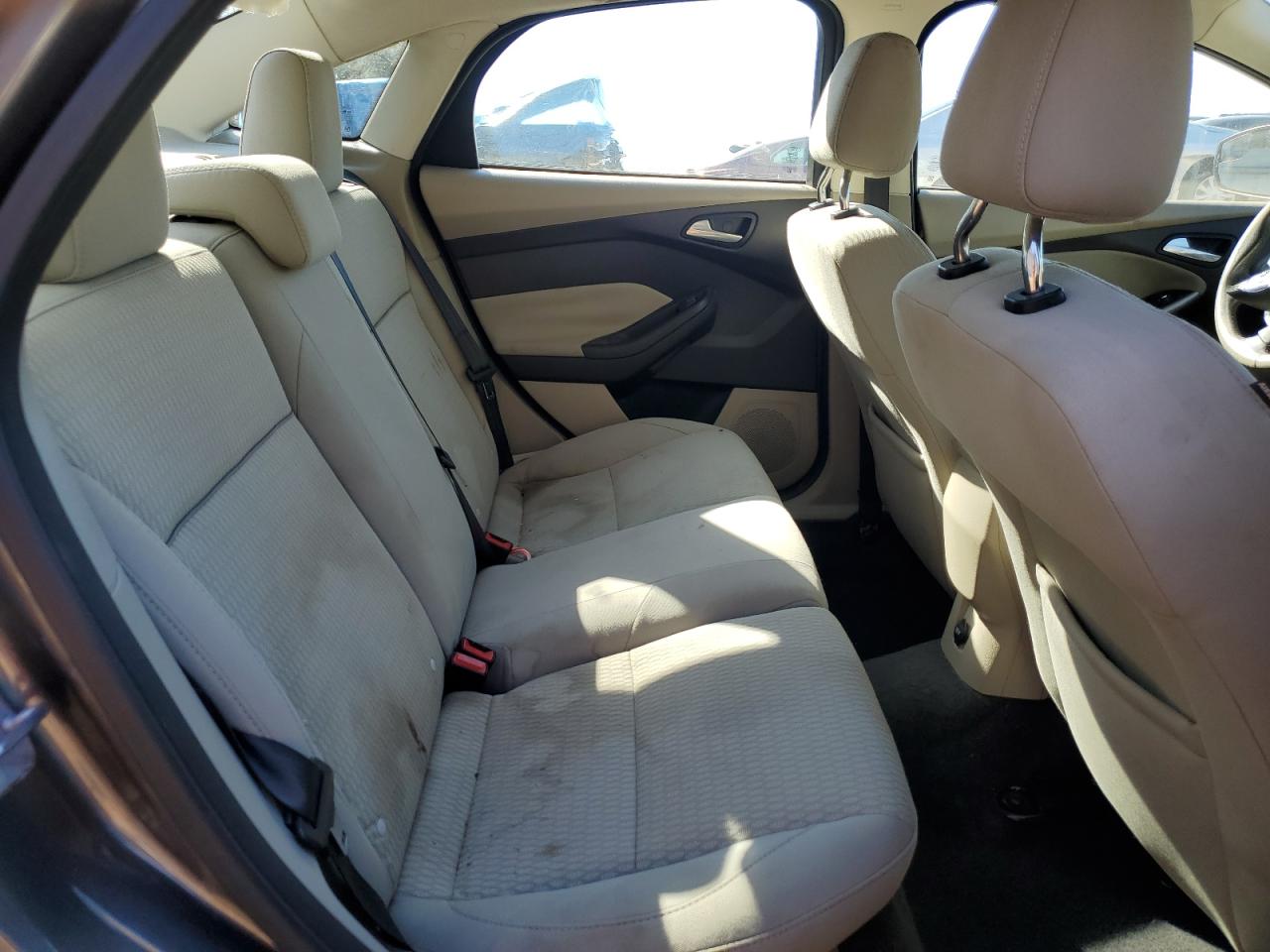2012 Ford Focus - Image 10