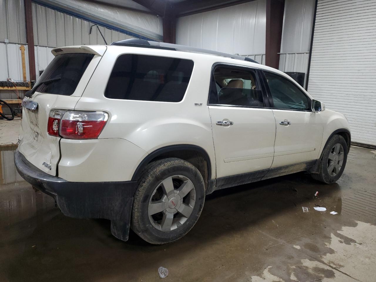 2010 GMC Acadia - Image 3