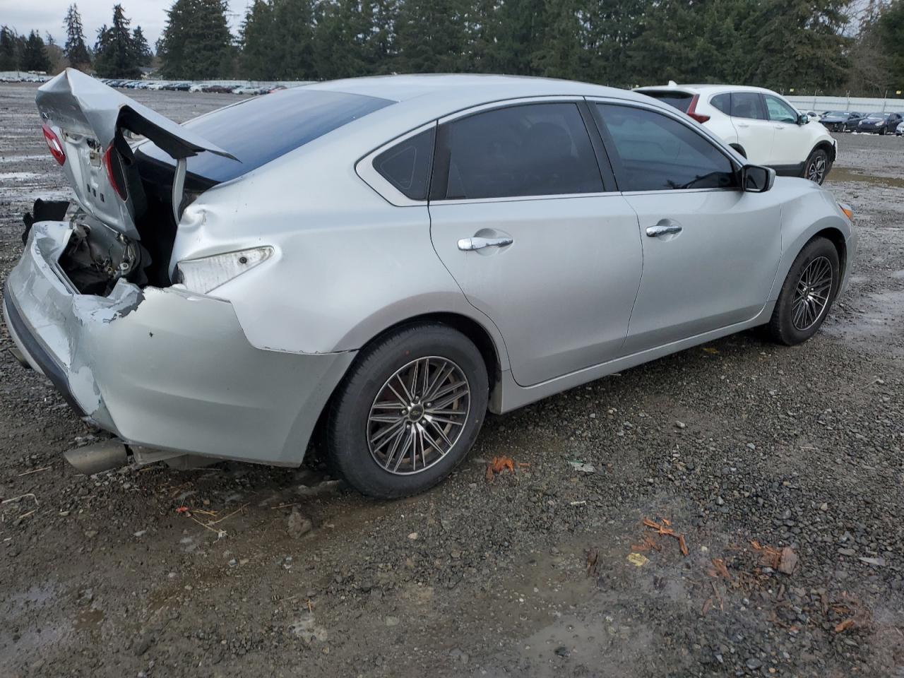 2016 Nissan Altima - Image 3