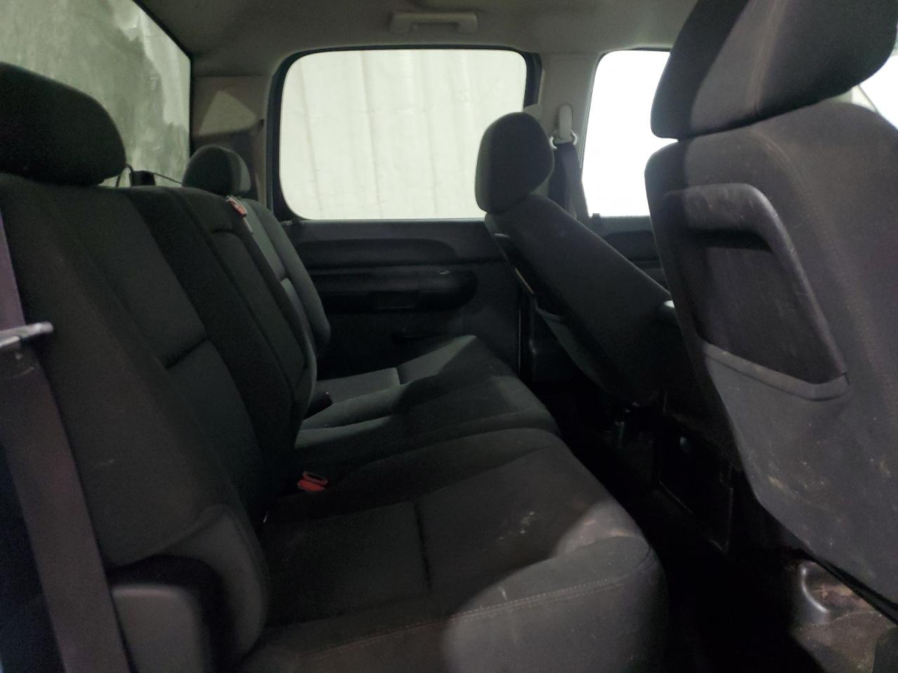 2013 Chevrolet Silverado - Image 10