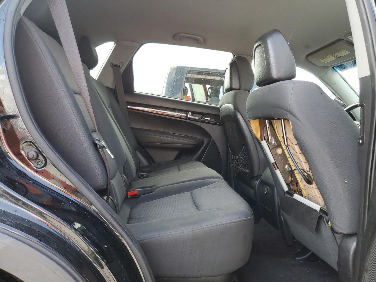 2012 Kia Sorento - Image 11