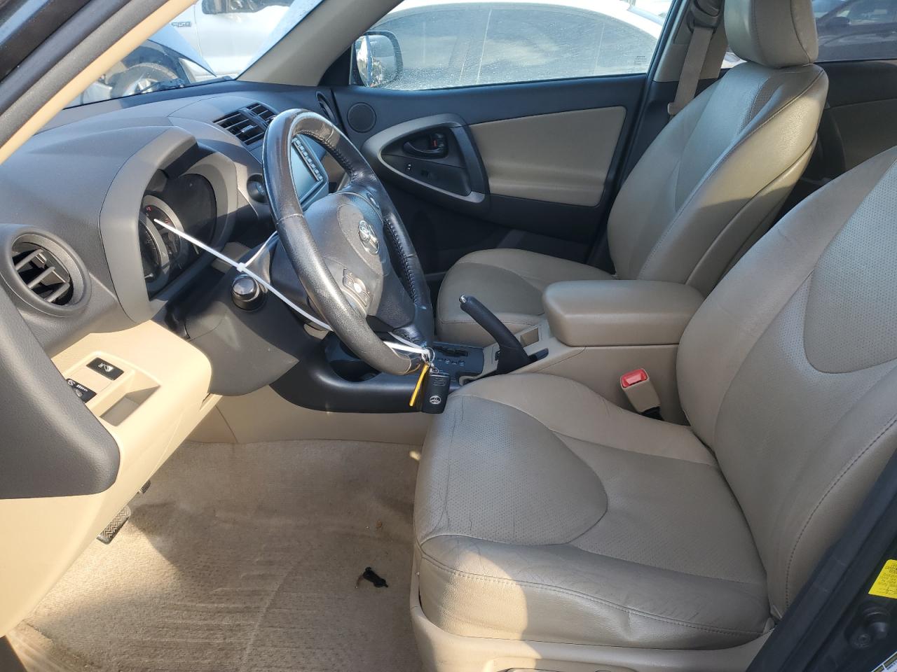 2011 Toyota RAV 4 - Image 7