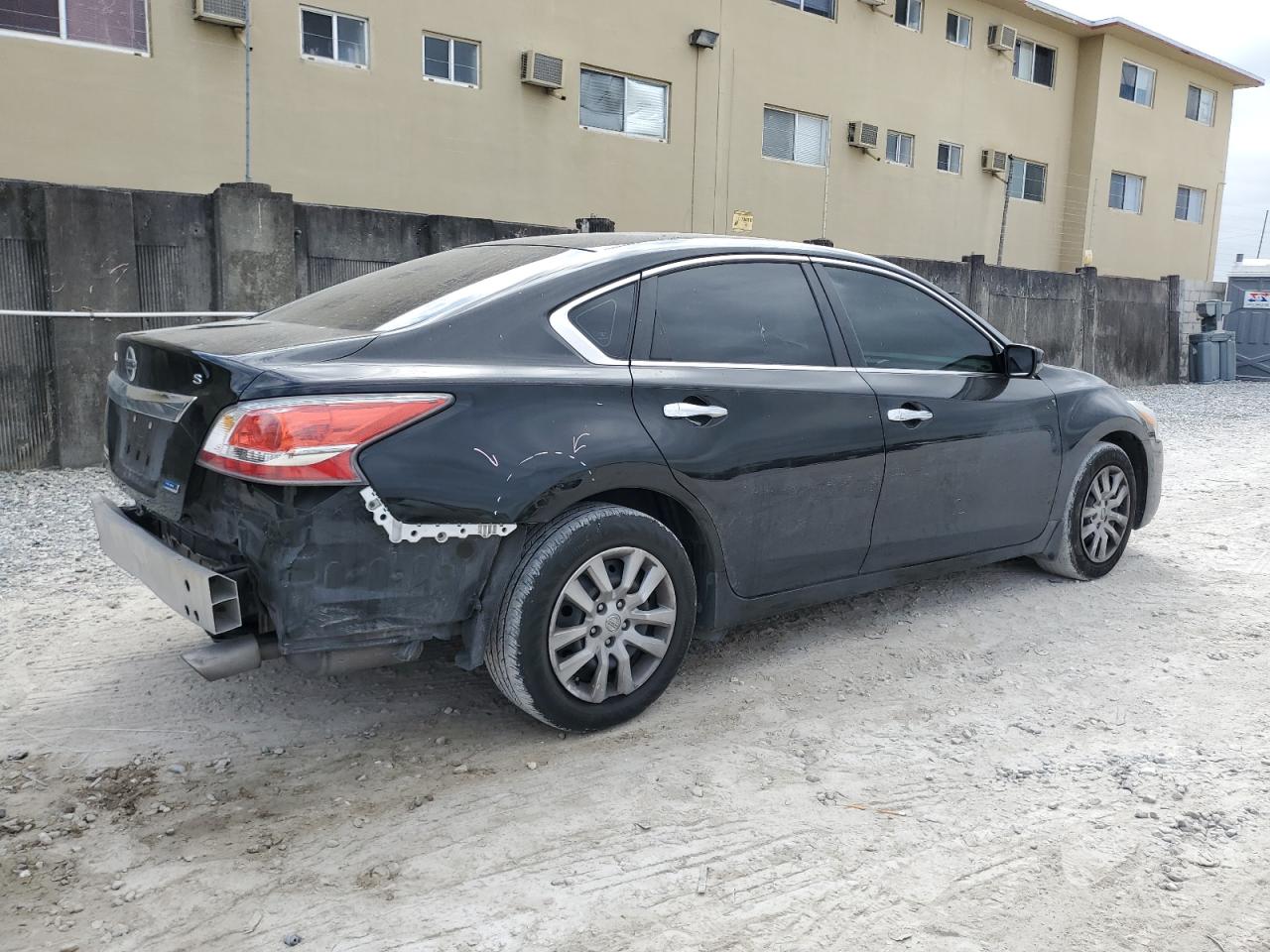 2013 Nissan Altima - Image 3