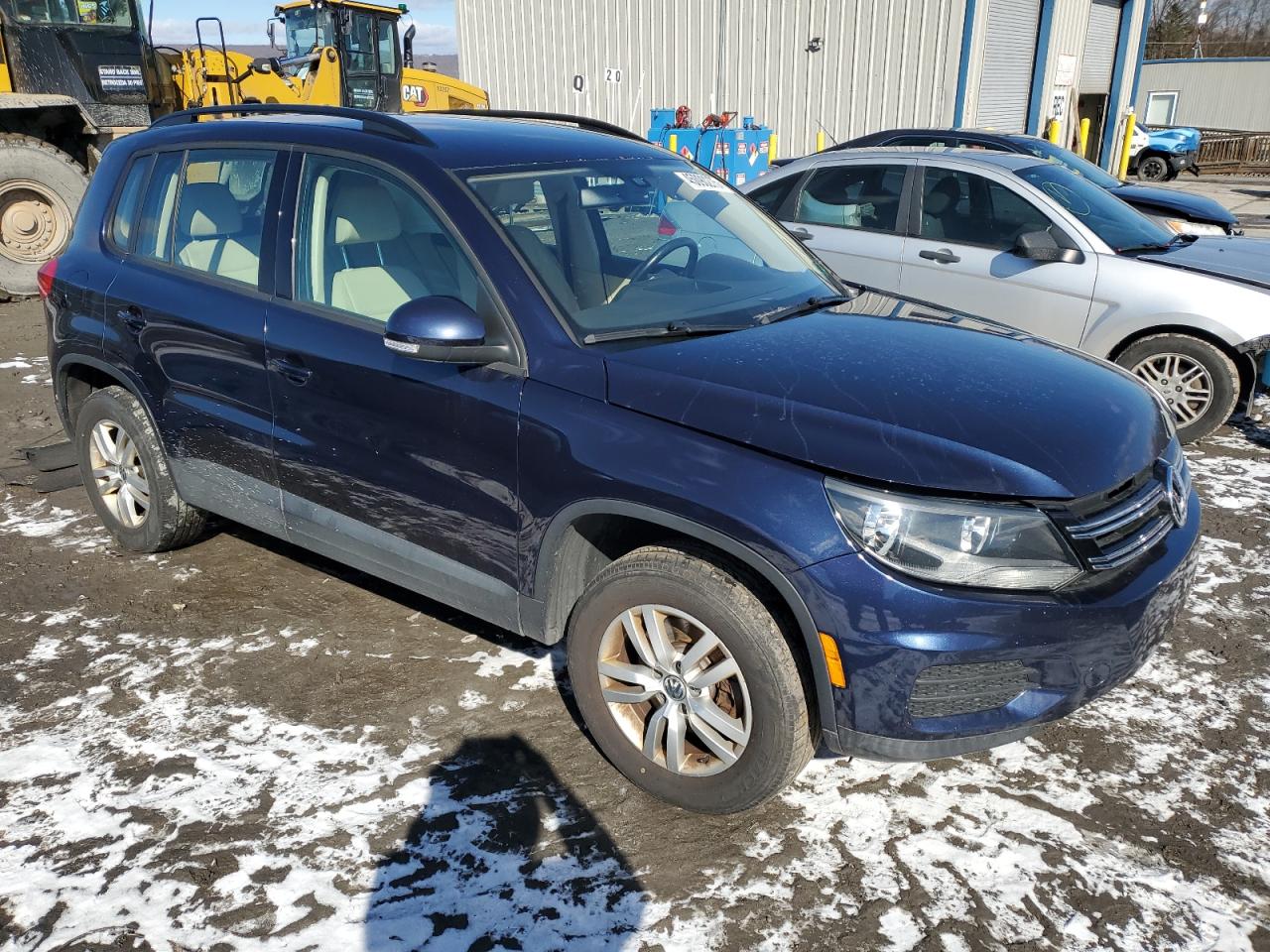 2016 Volkswagen Tiguan - Image 4