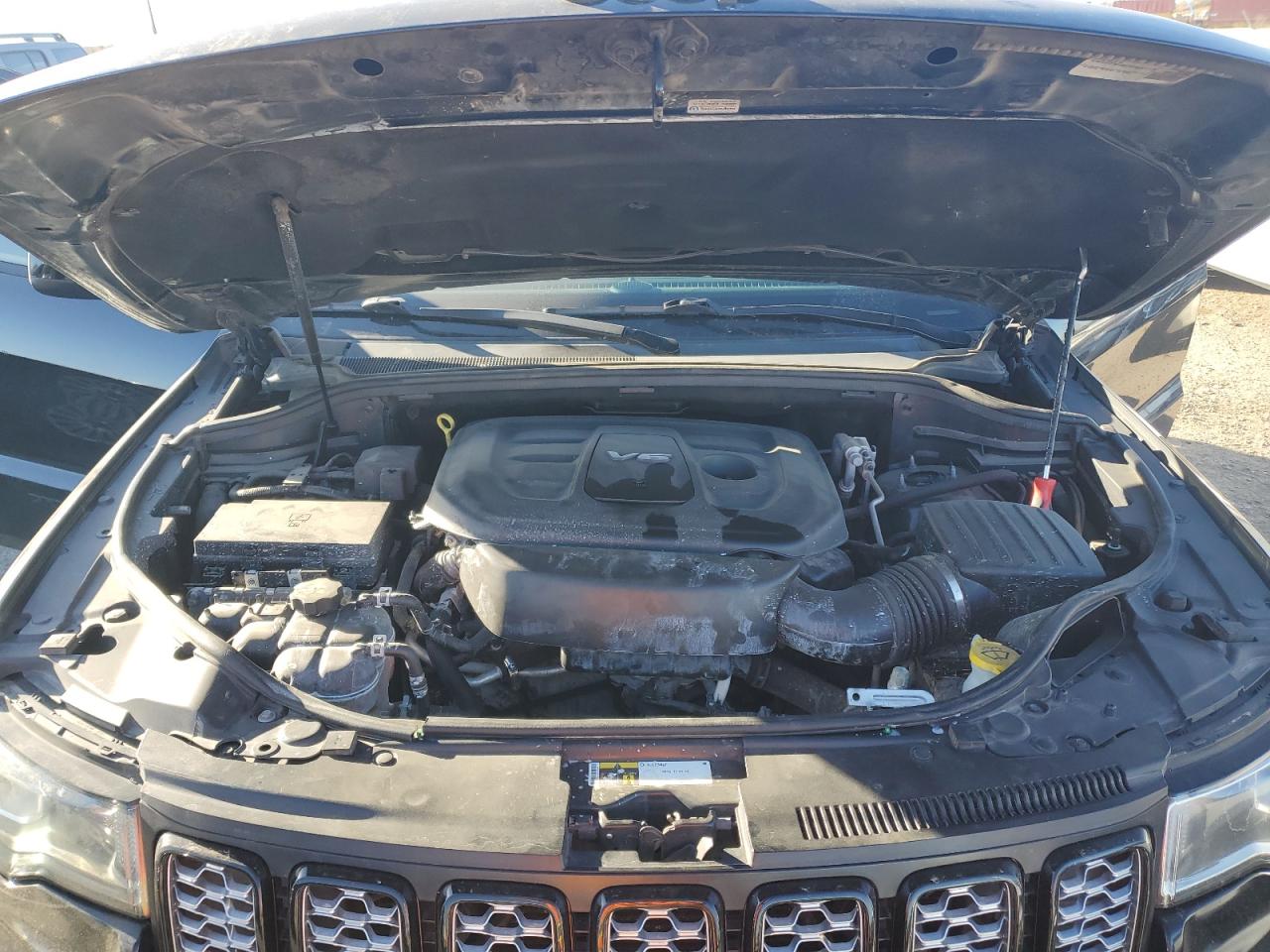 2018 Jeep Grand Cherokee - Image 12