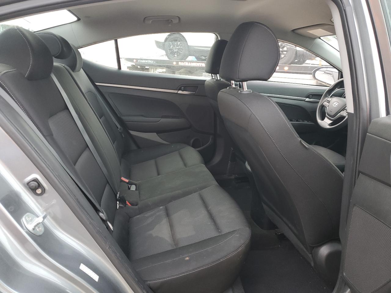 2018 Hyundai Elantra - Image 11