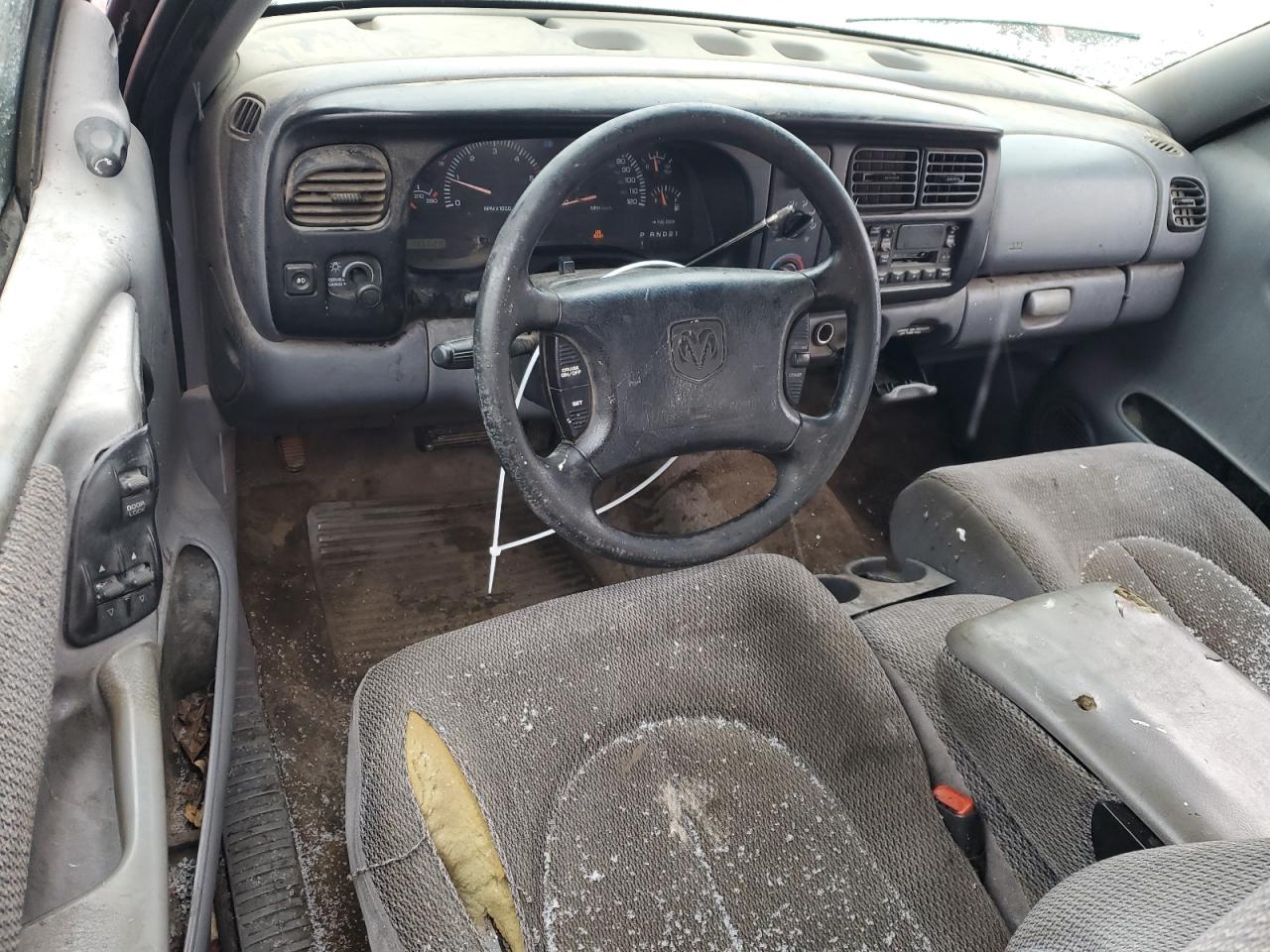 1997 Dodge Dakota - Image 8