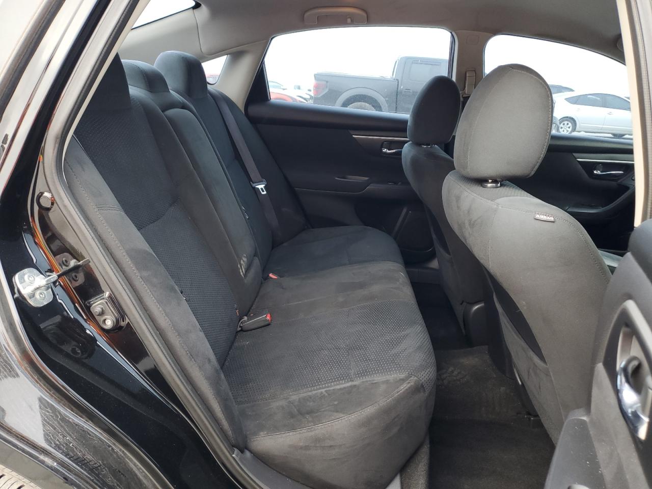 2015 Nissan Altima - Image 10
