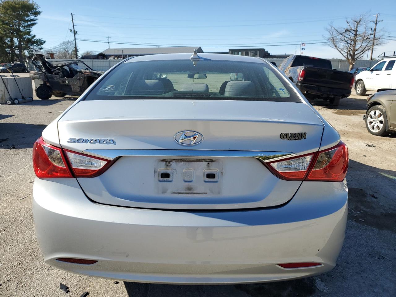 2011 Hyundai Sonata - Image 6