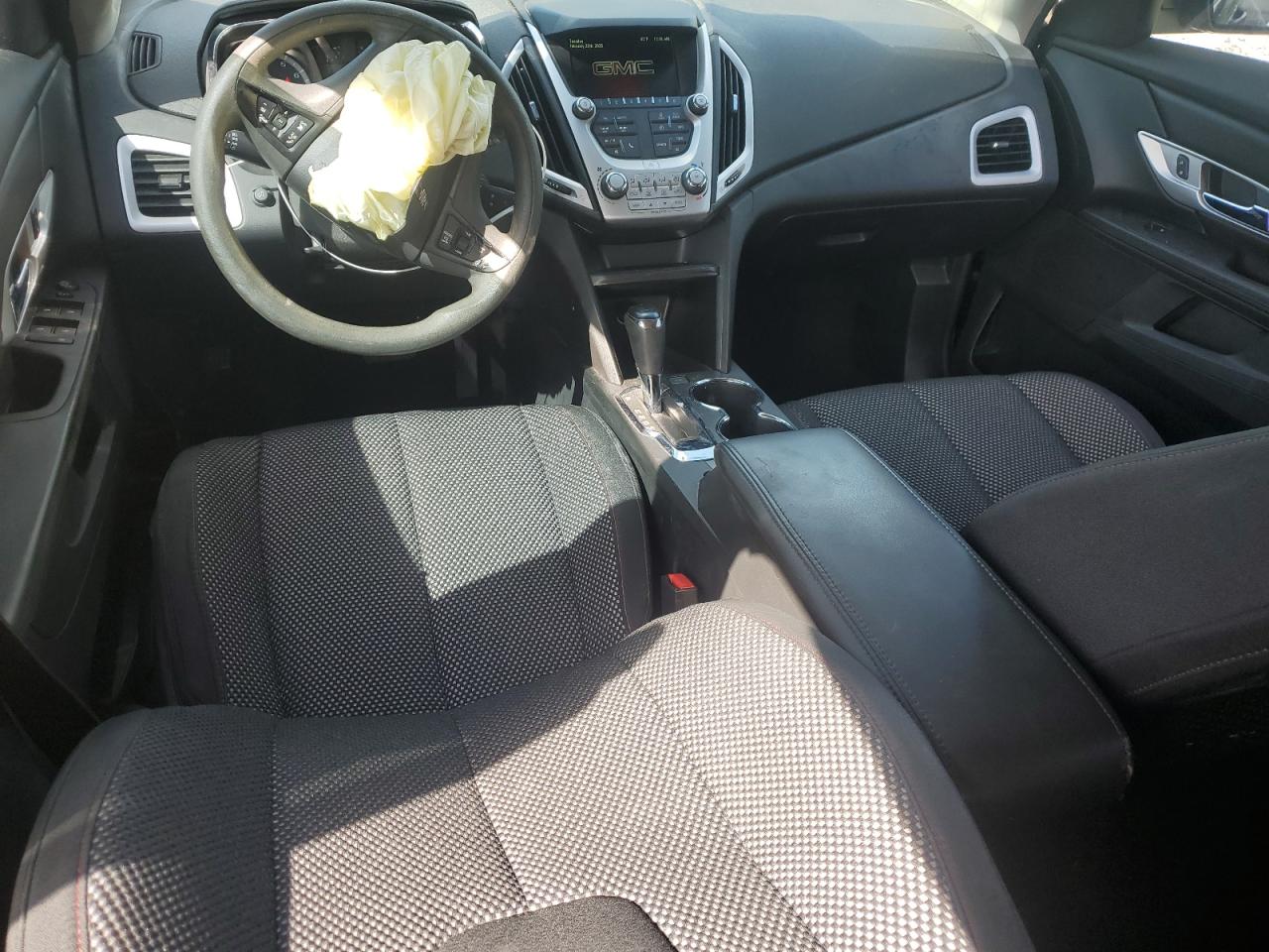 2017 GMC Terrain - Image 8