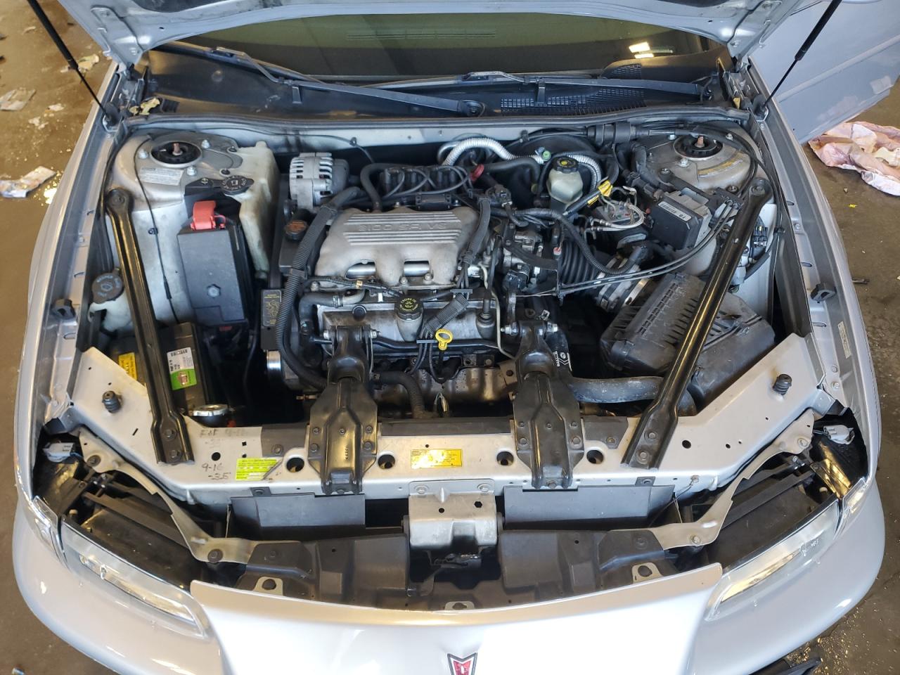 1999 Pontiac Grand Prix - Image 11