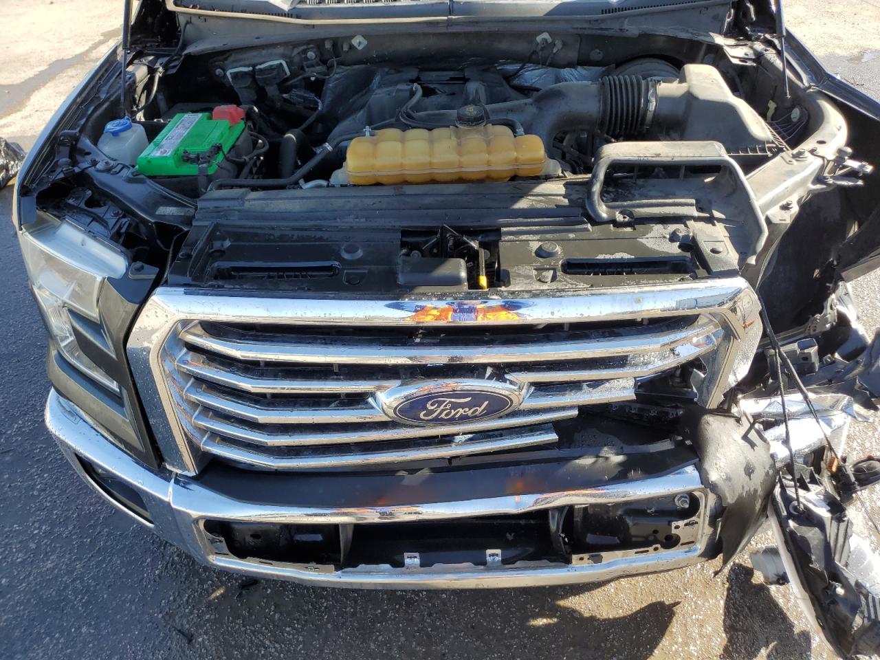 2015 Ford F-150 - Image 11