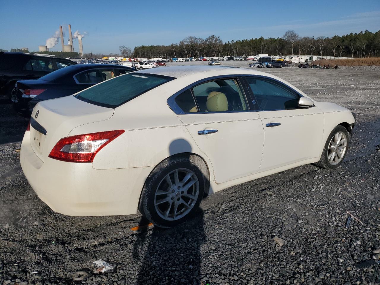 2010 Nissan Maxima - Image 3