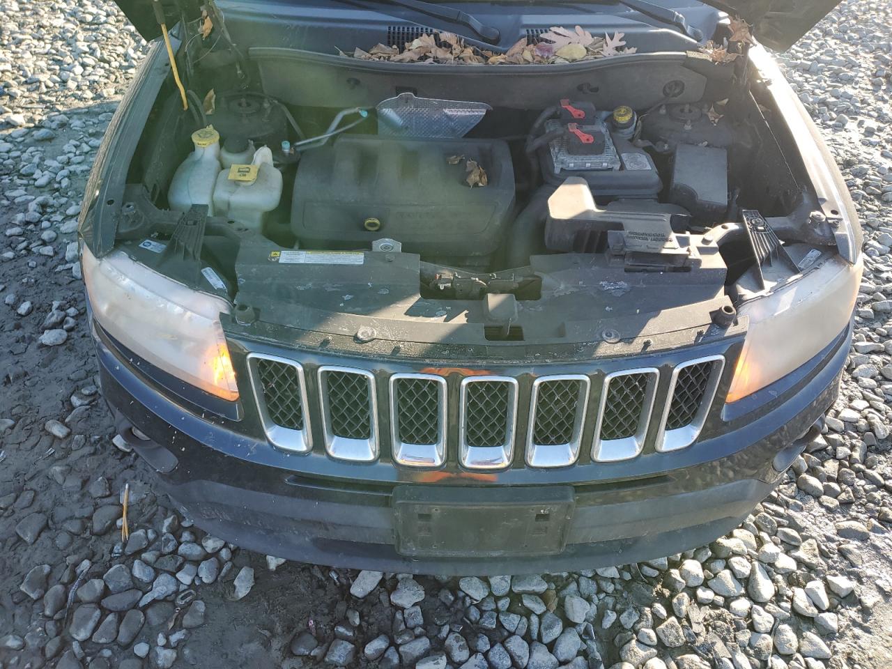 2012 Jeep Compass - Image 13