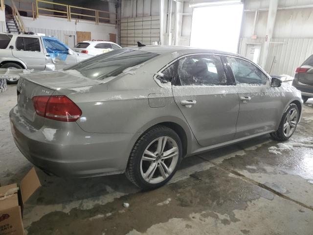 VOLKSWAGEN PASSAT 2014 Srebrny