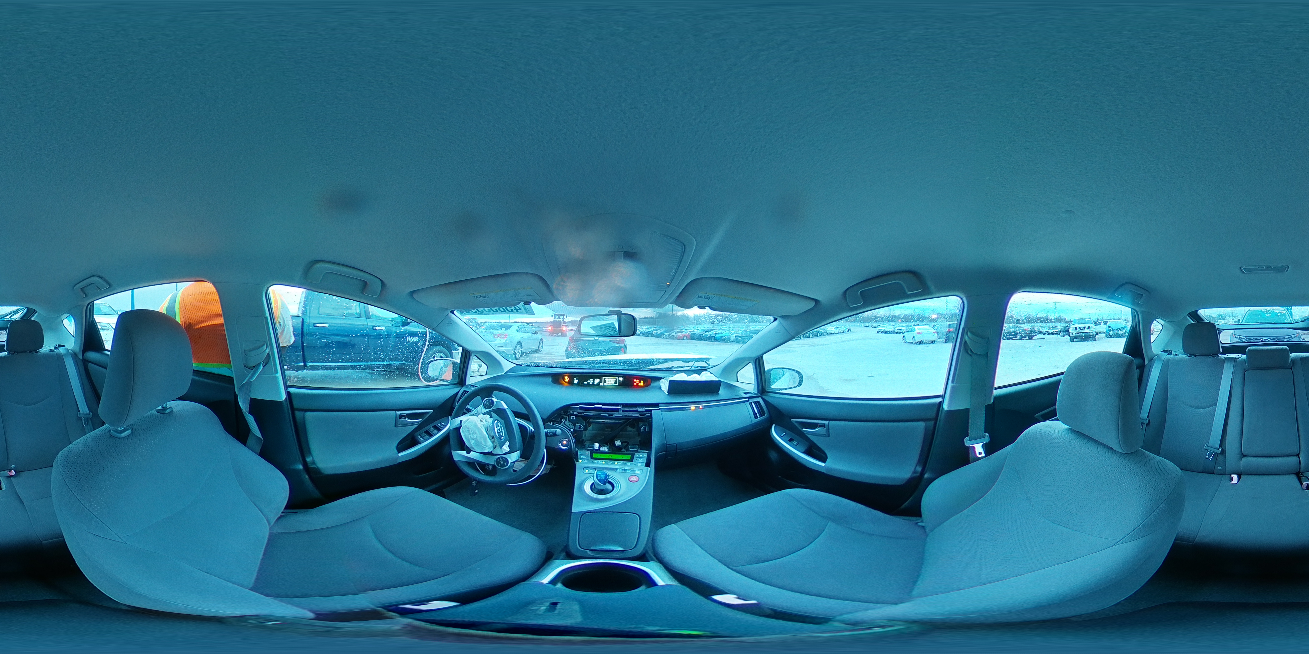 2012 Toyota Prius - Image 15