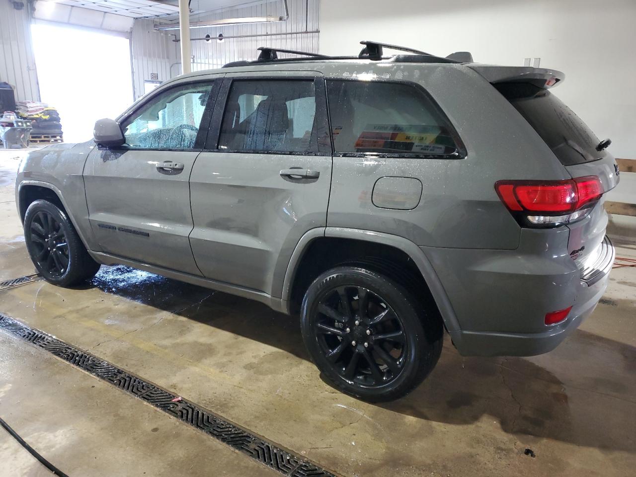 2021 Jeep Grand Cherokee - Image 2