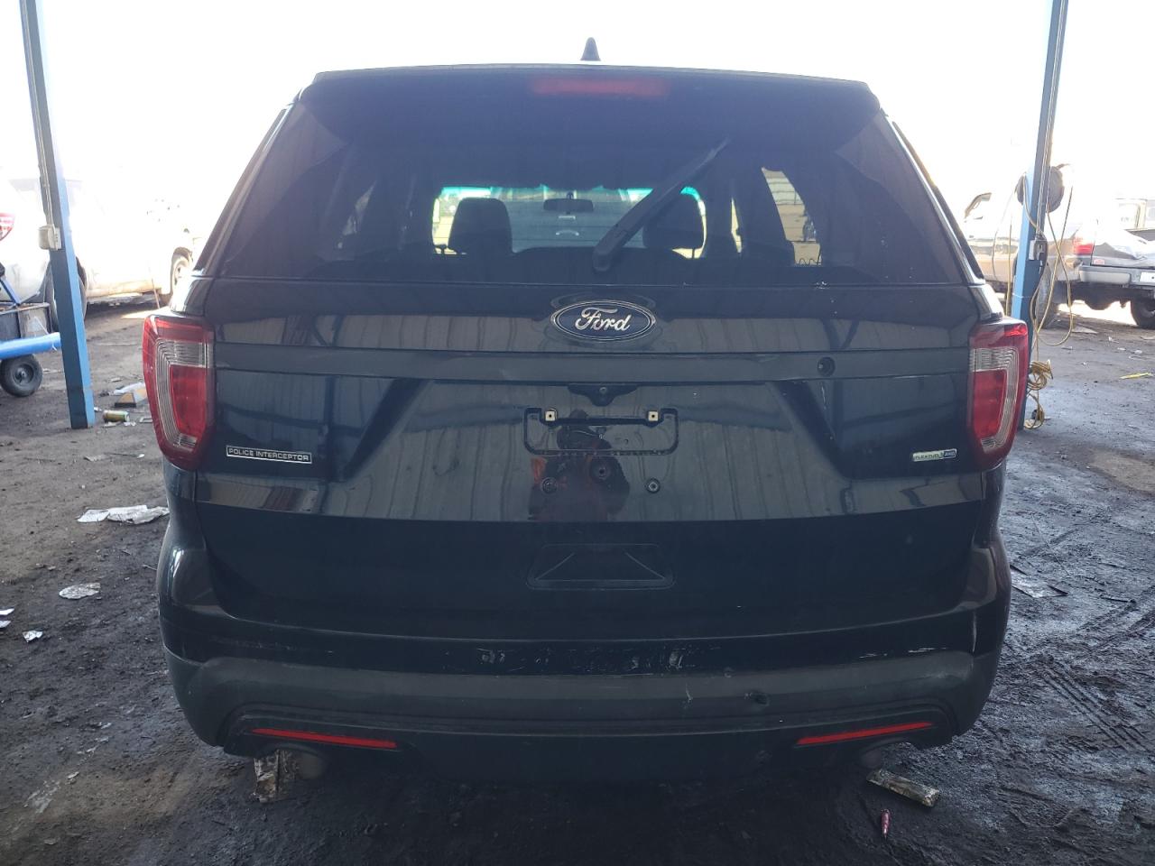 2017 Ford Explorer - Image 6