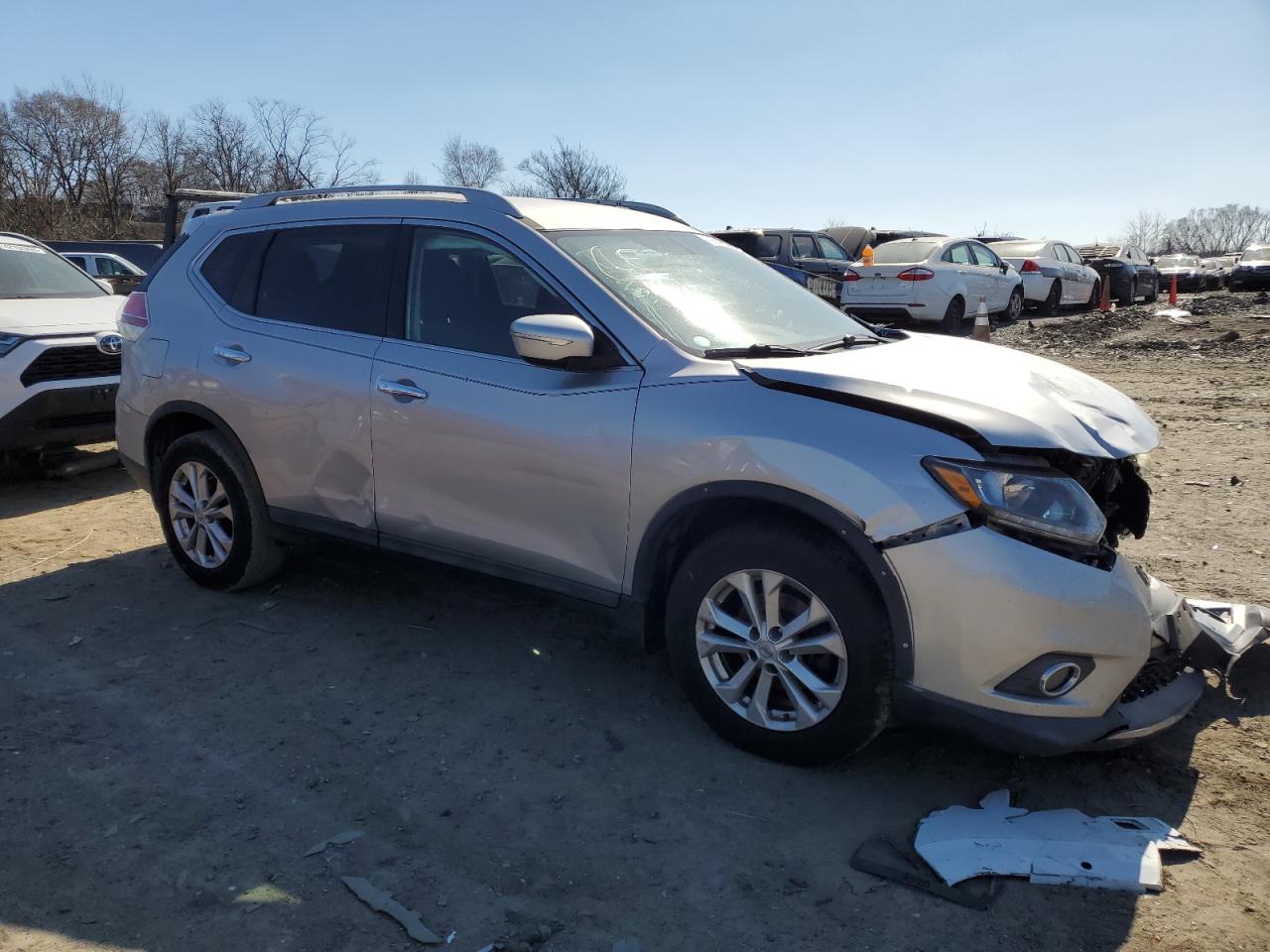 2015 Nissan Rogue - Image 4