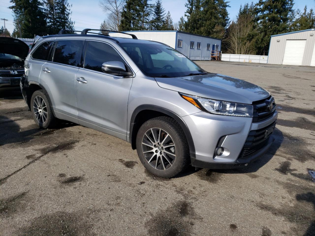 2017 Toyota Highlander - Image 4