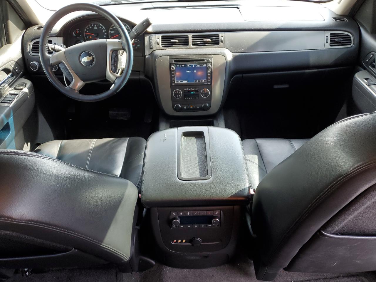 2010 Chevrolet Tahoe - Image 8