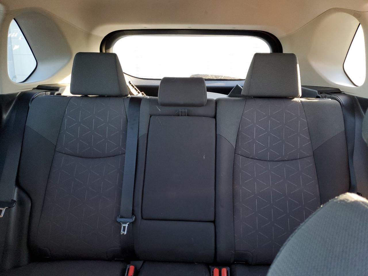 2019 Toyota RAV 4 - Image 10