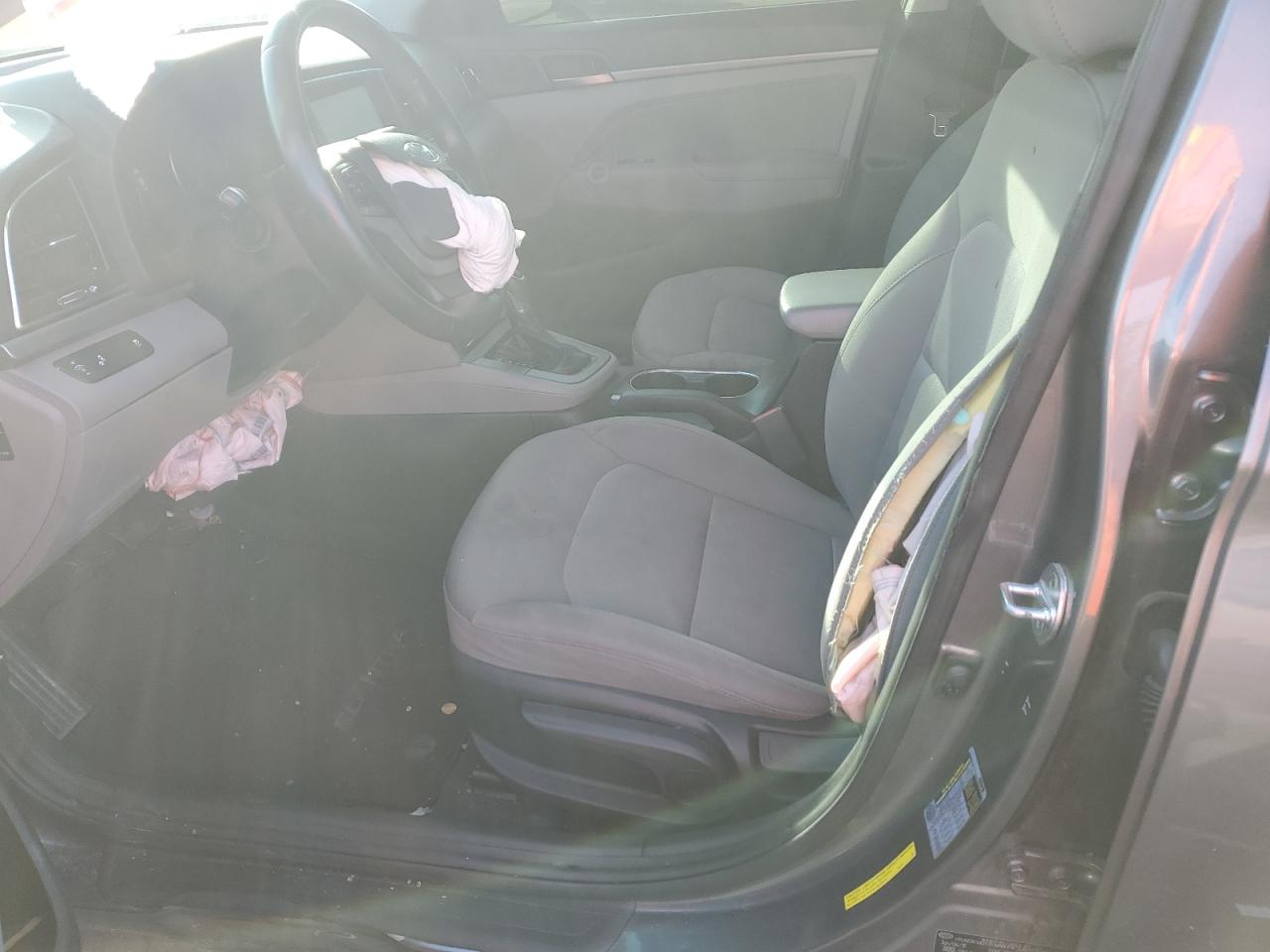 2018 Hyundai Elantra - Image 7