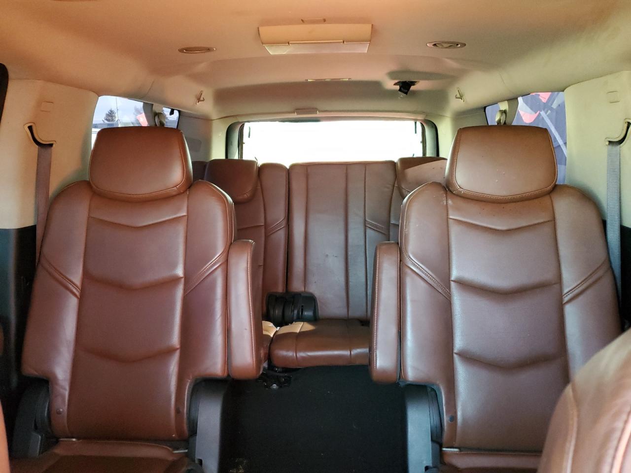 2015 Cadillac Escalade - Image 10