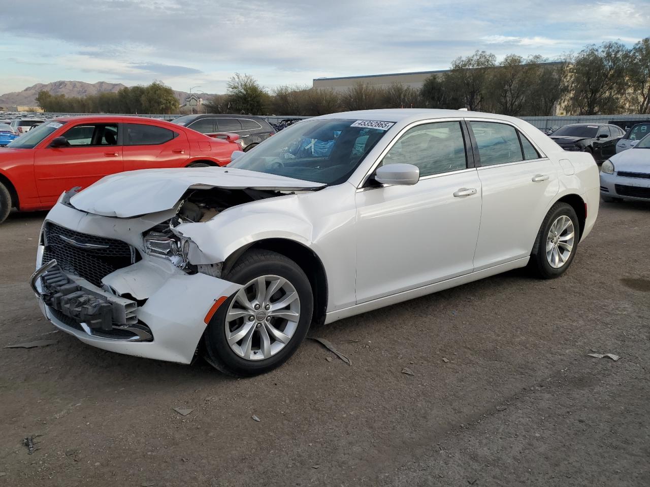 Las Vegas, NV에서 판매 중인 2015 Chrysler 300 Limited - Front End