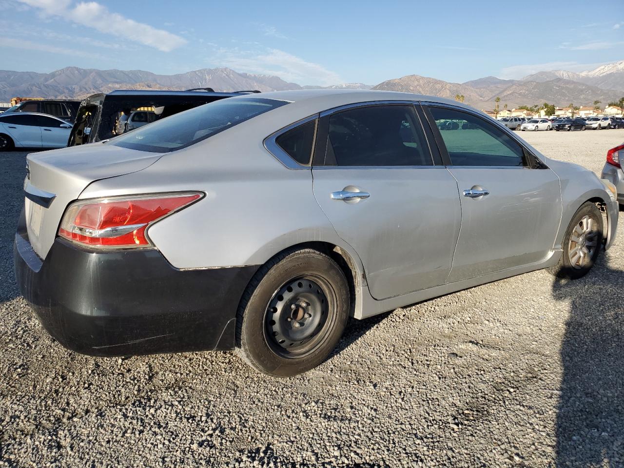 2015 Nissan Altima - Image 3