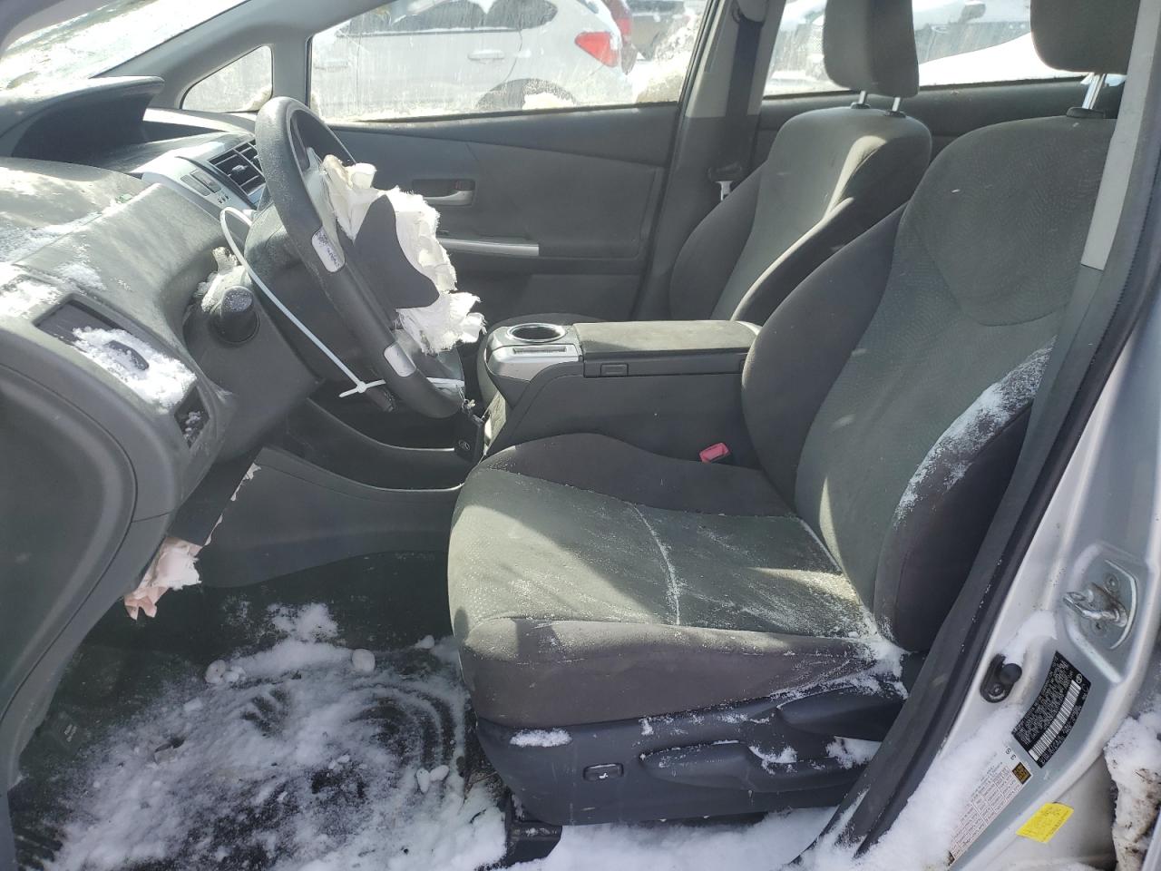 2013 Toyota Prius - Image 7