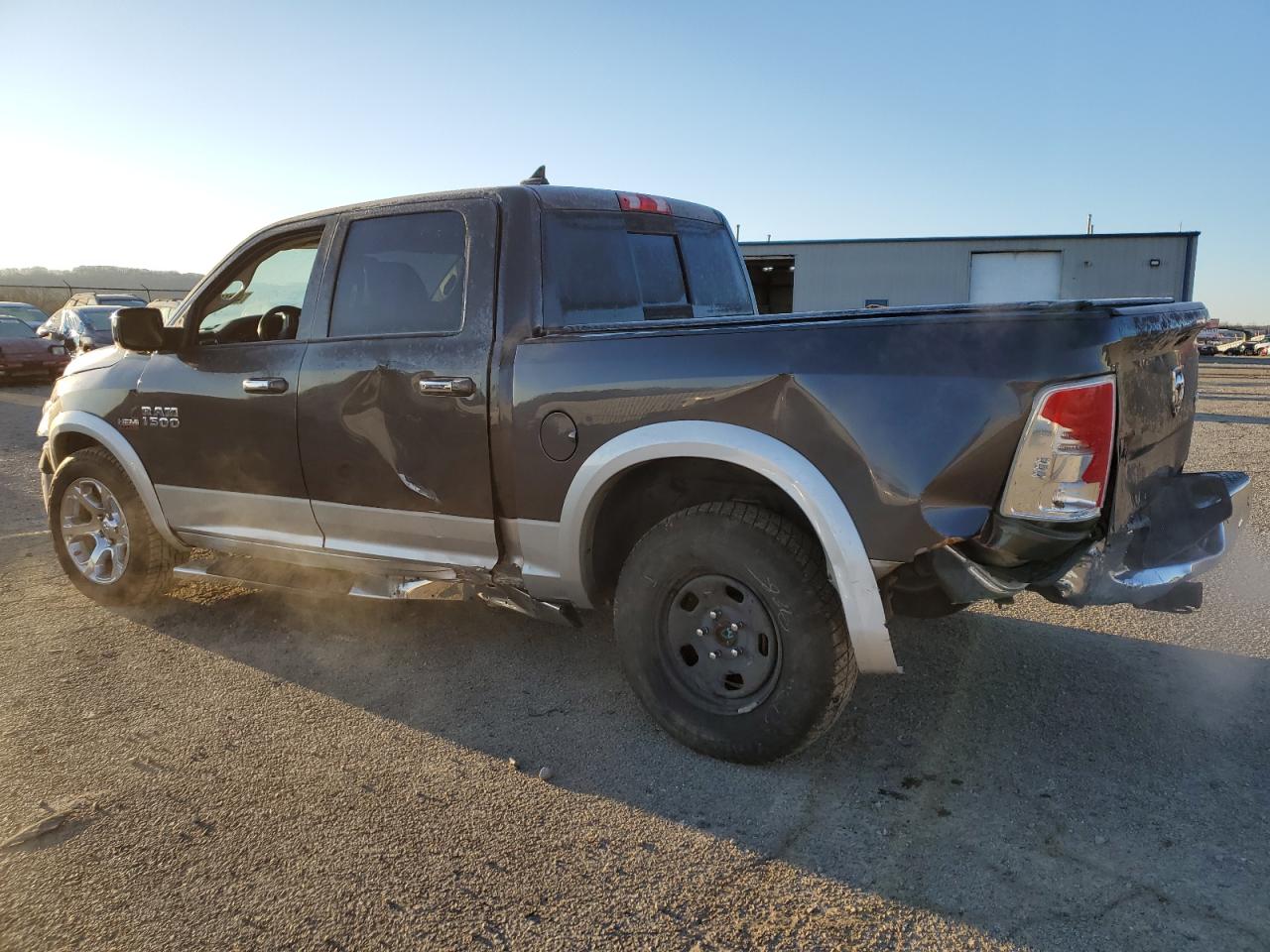 2016 RAM 1500 - Image 2
