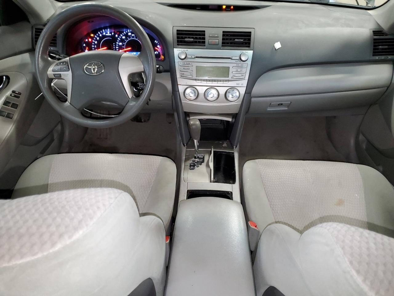 2011 Toyota Camry - Image 8