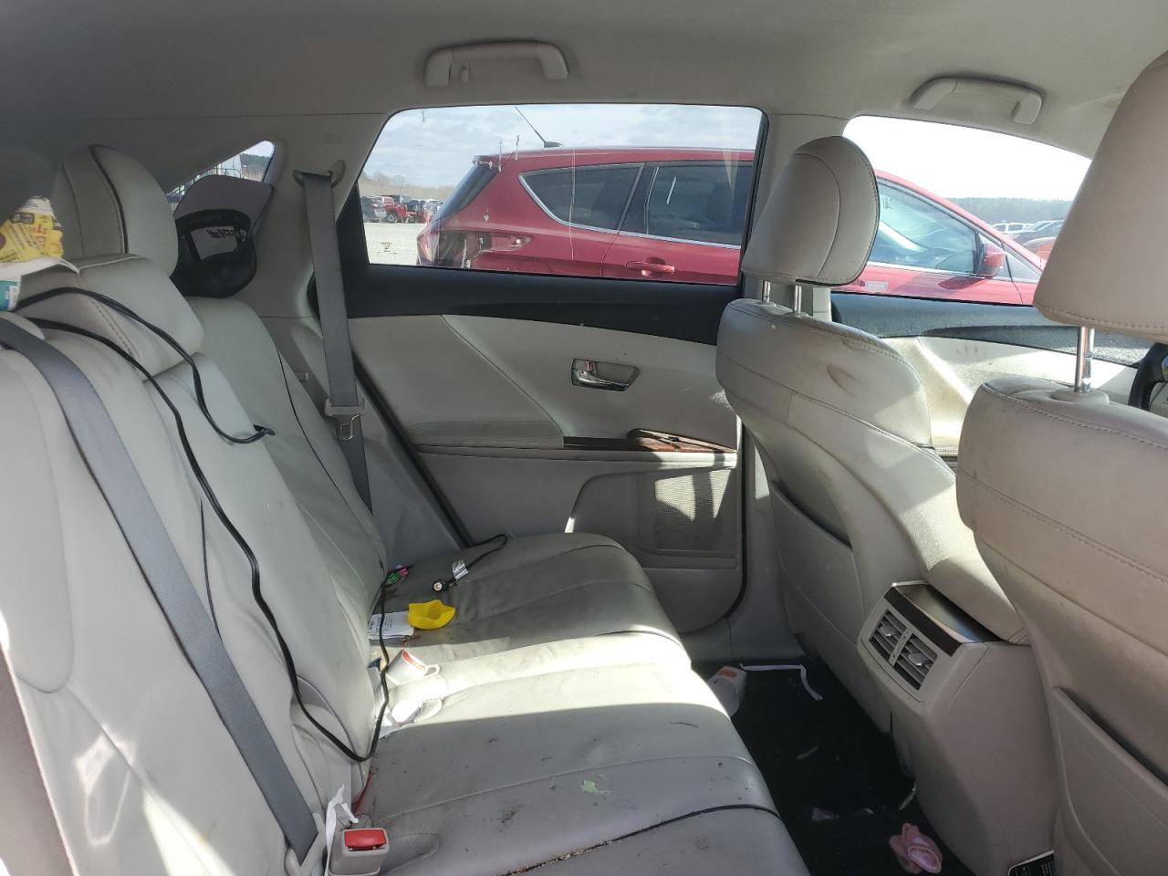 2012 Toyota Venza - Image 11