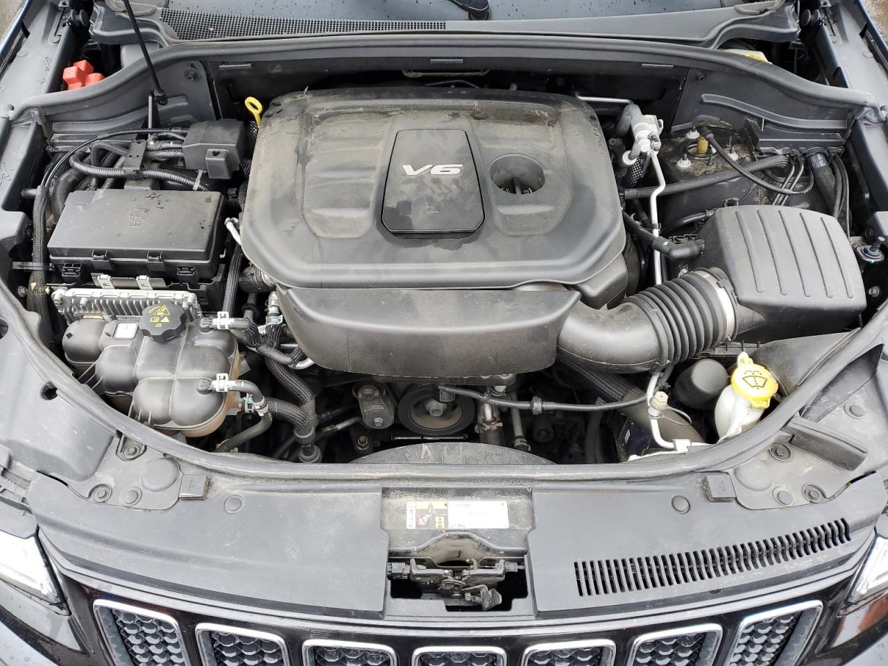 2016 Jeep Grand Cherokee - Image 12
