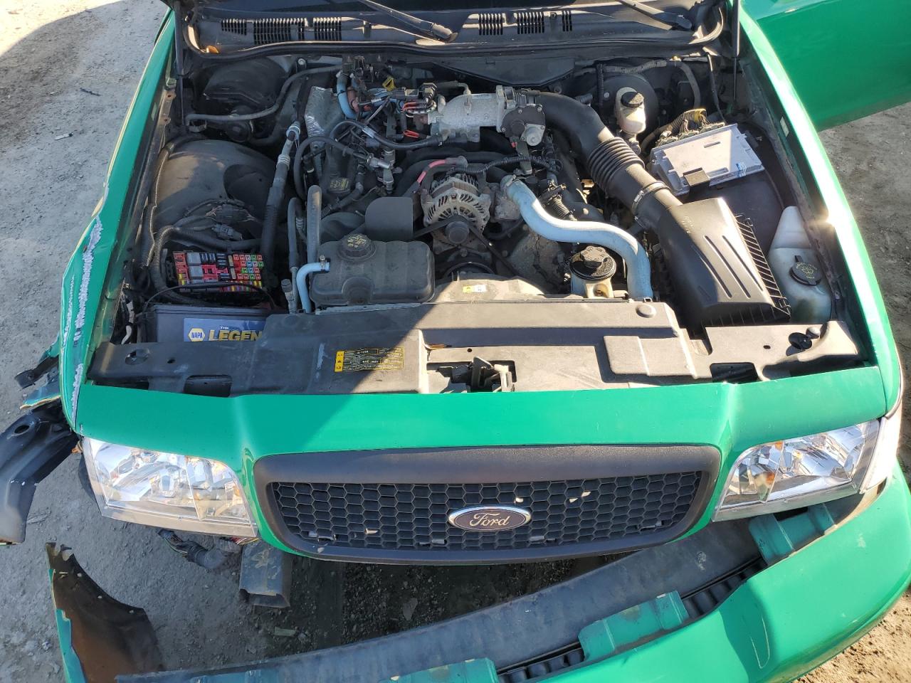 2010 Ford Crown Victoria - Image 11
