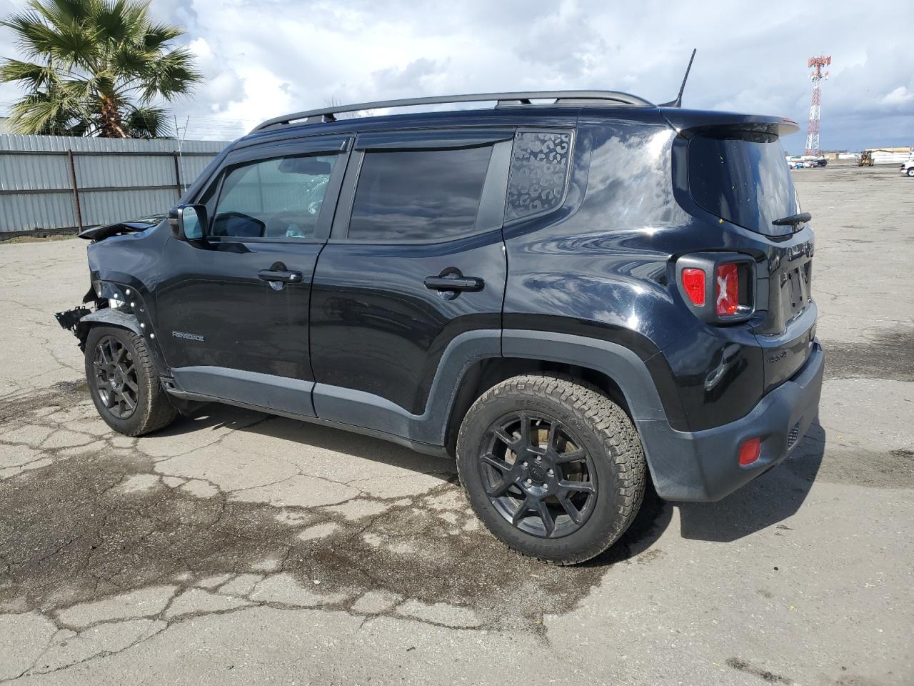 2019 Jeep Renegade - Image 2
