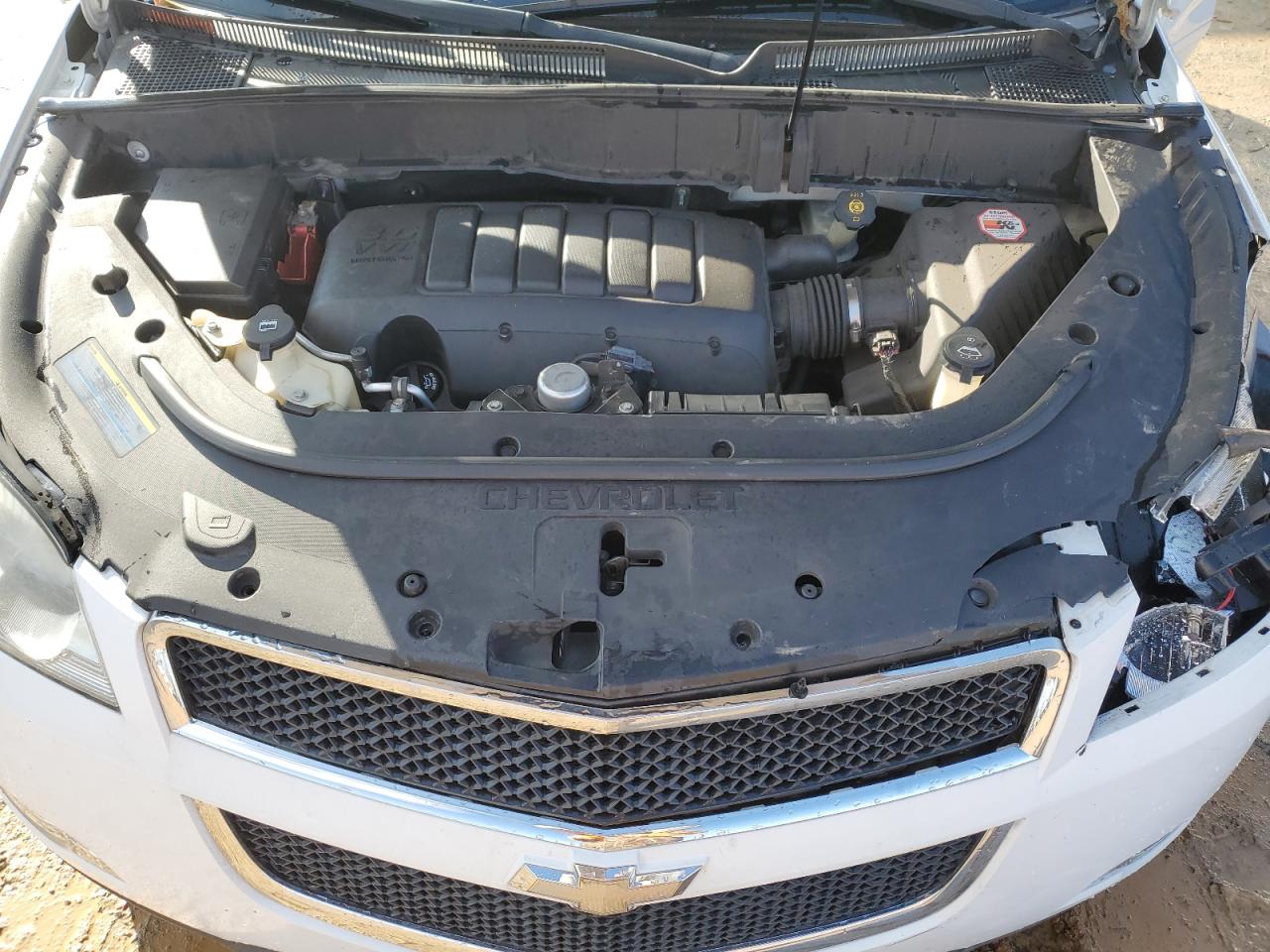 2010 Chevrolet Traverse - Image 12