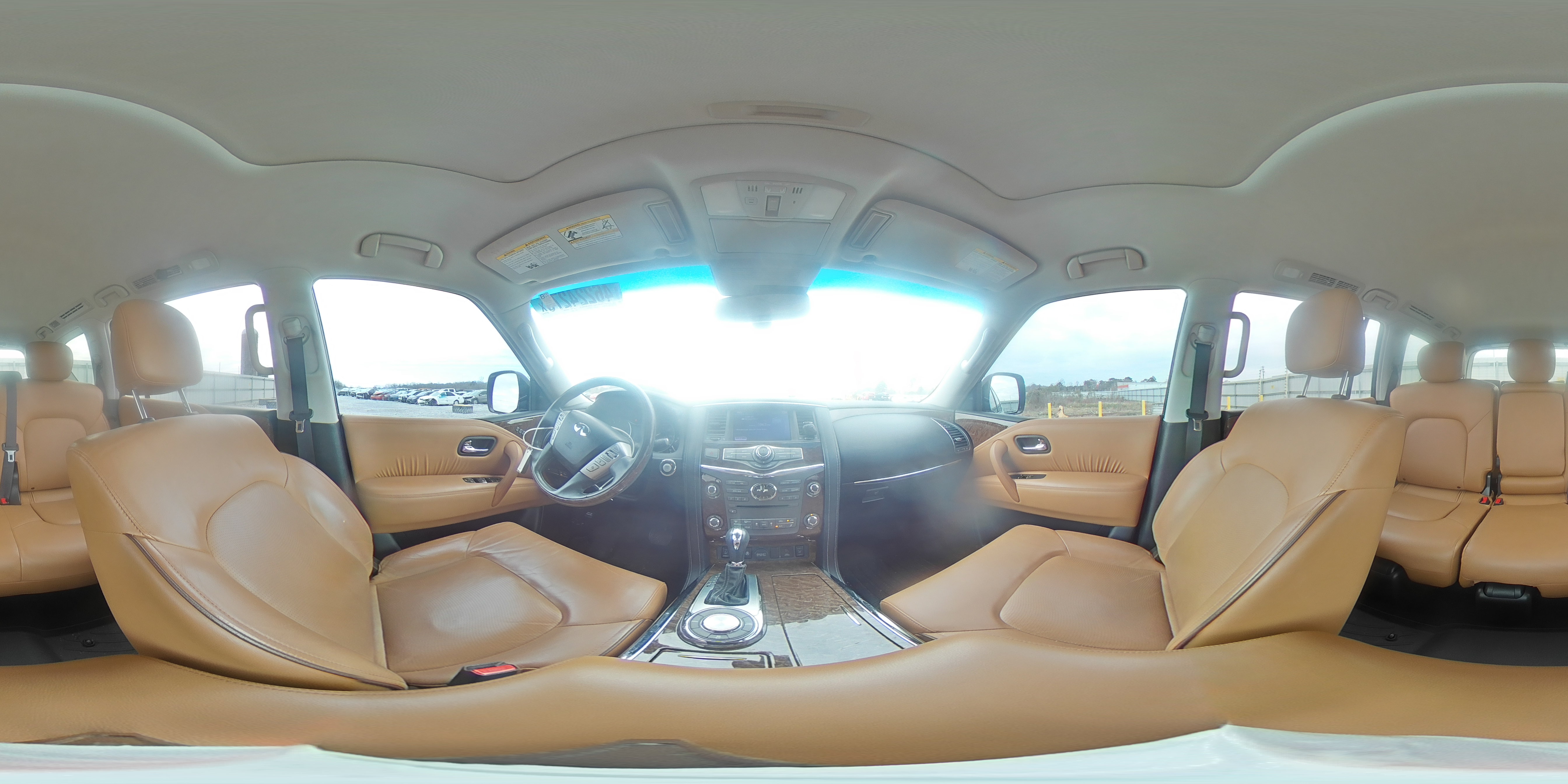 2017 Infiniti QX80 - Image 13
