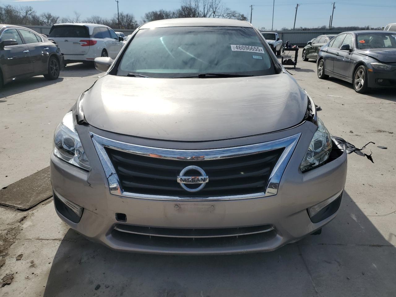 2015 Nissan Altima - Image 5