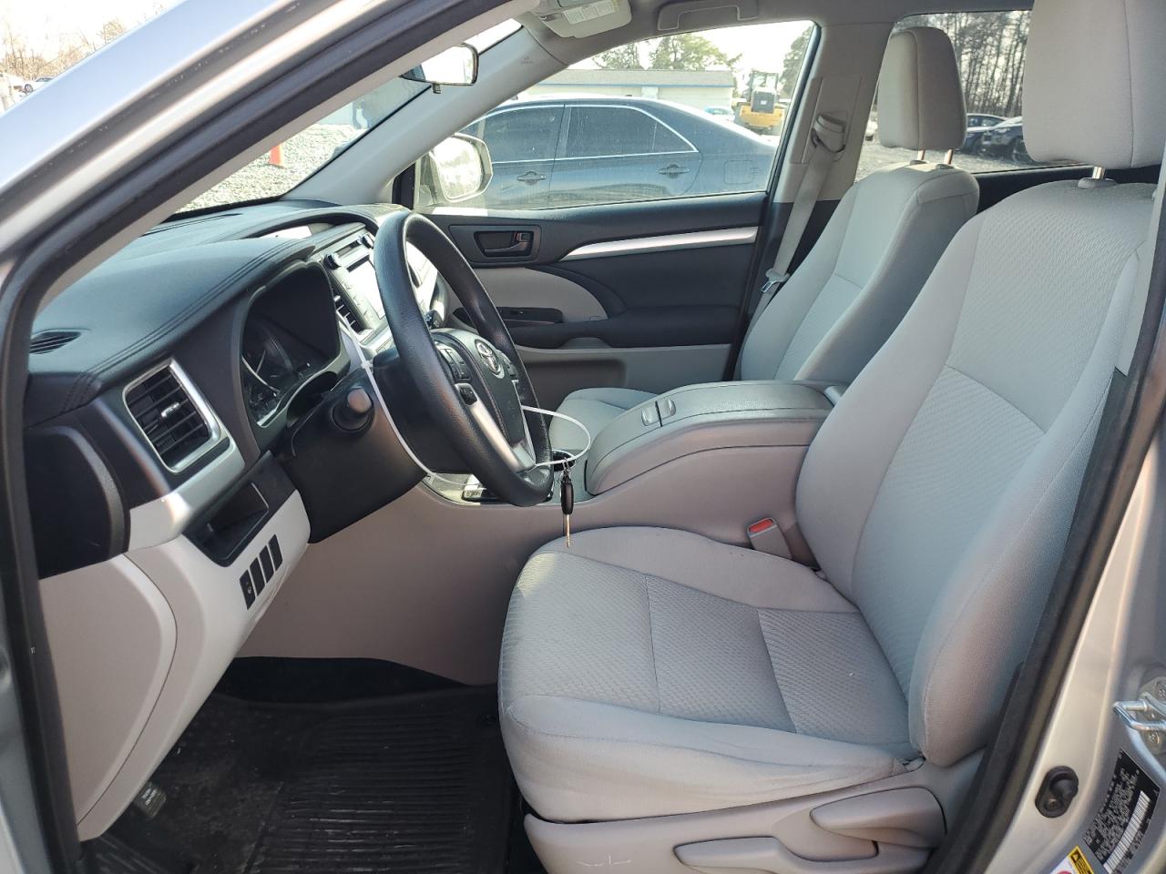 2014 Toyota Highlander - Image 7