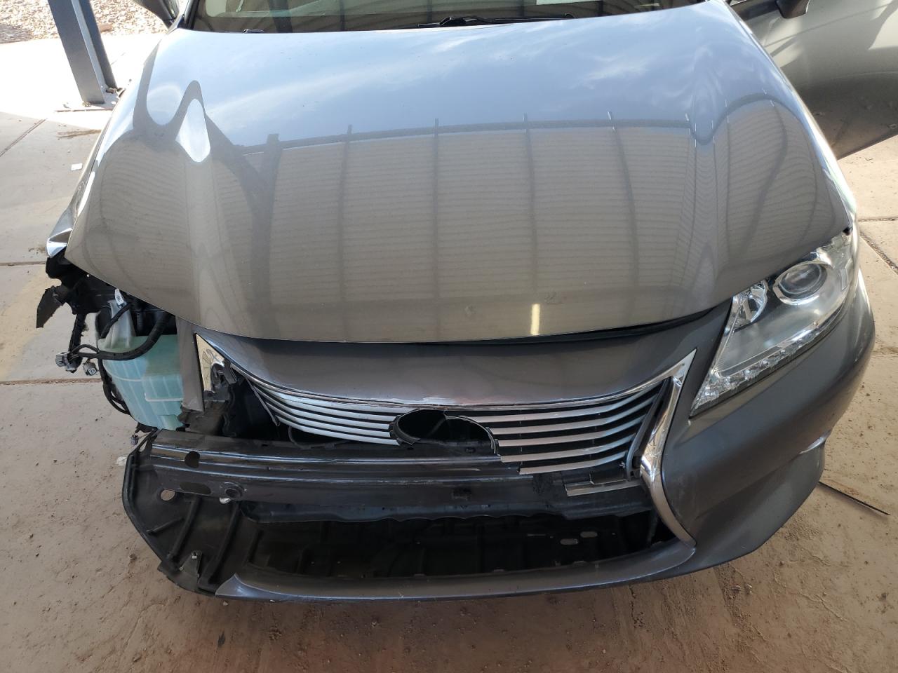 2015 Lexus ES - Image 11
