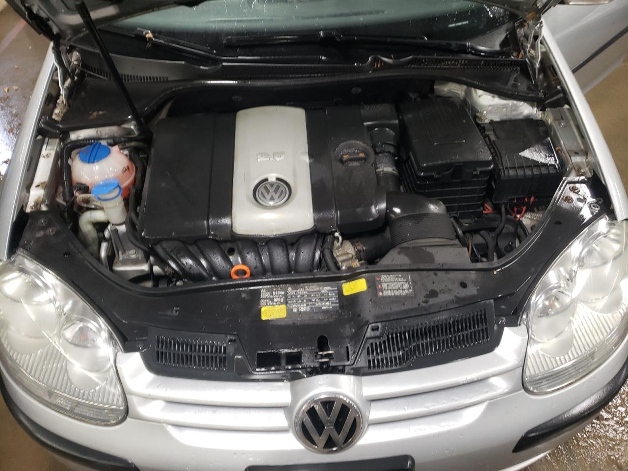 2009 Volkswagen Golf - Image 11