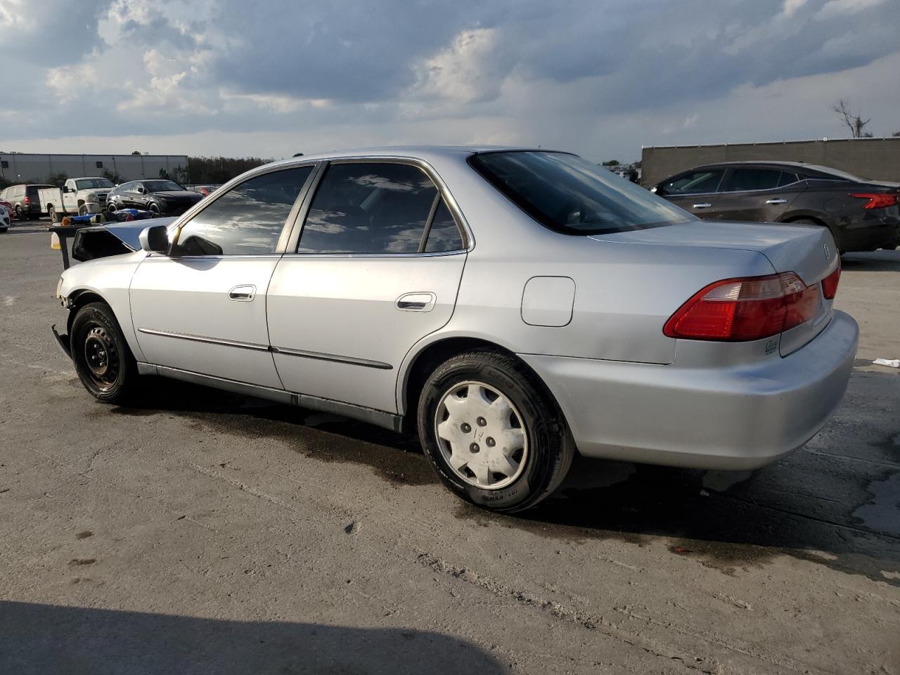 2000 Honda Accord - Image 2
