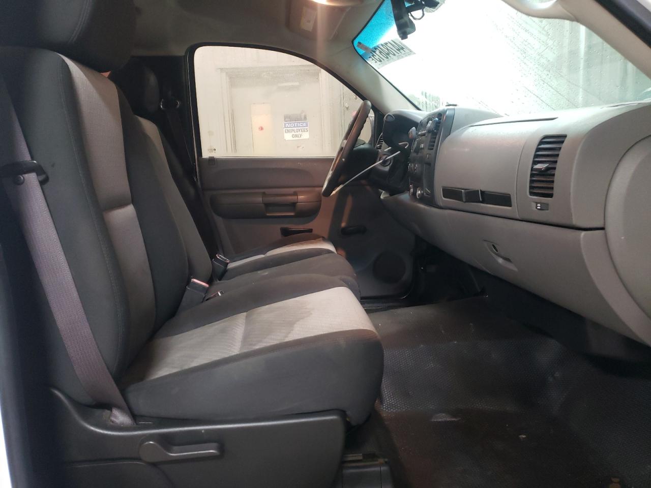 2008 Chevrolet Silverado - Image 10